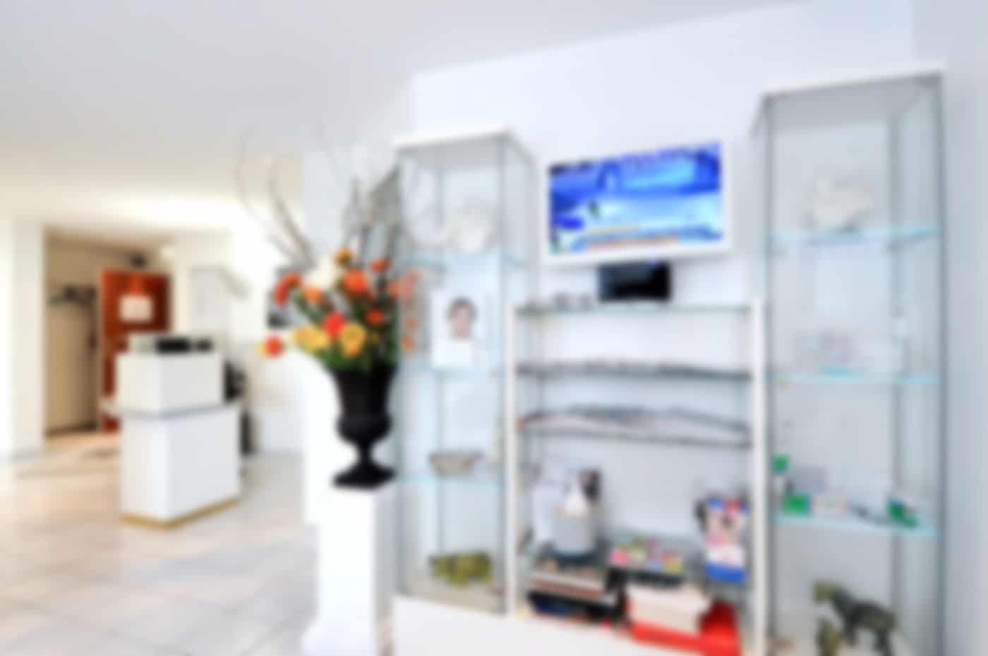 0511_Blur_1400x930