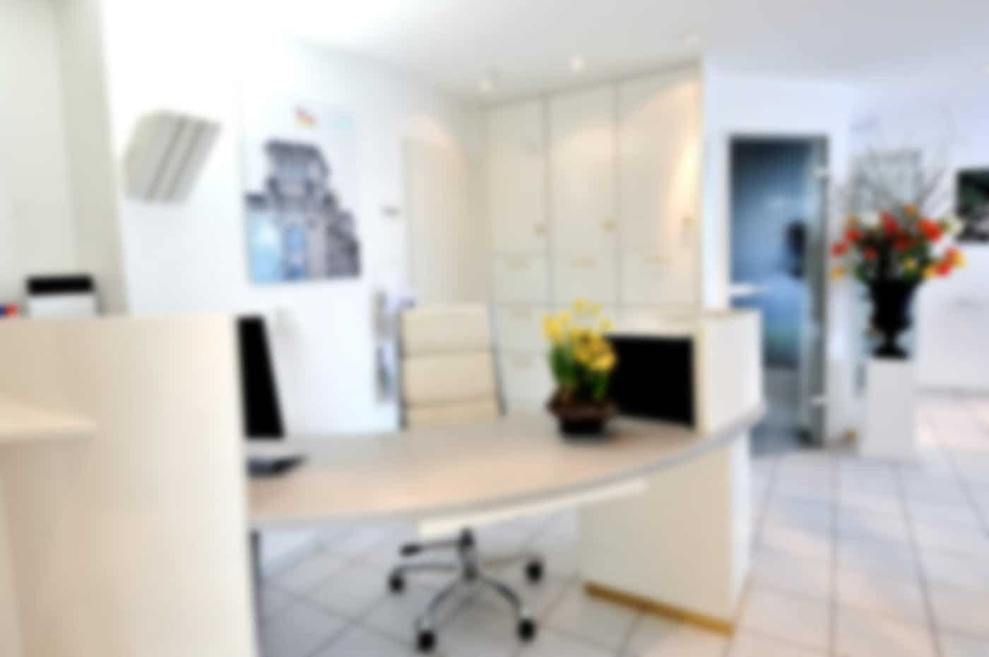 0515_Blur_1400x930